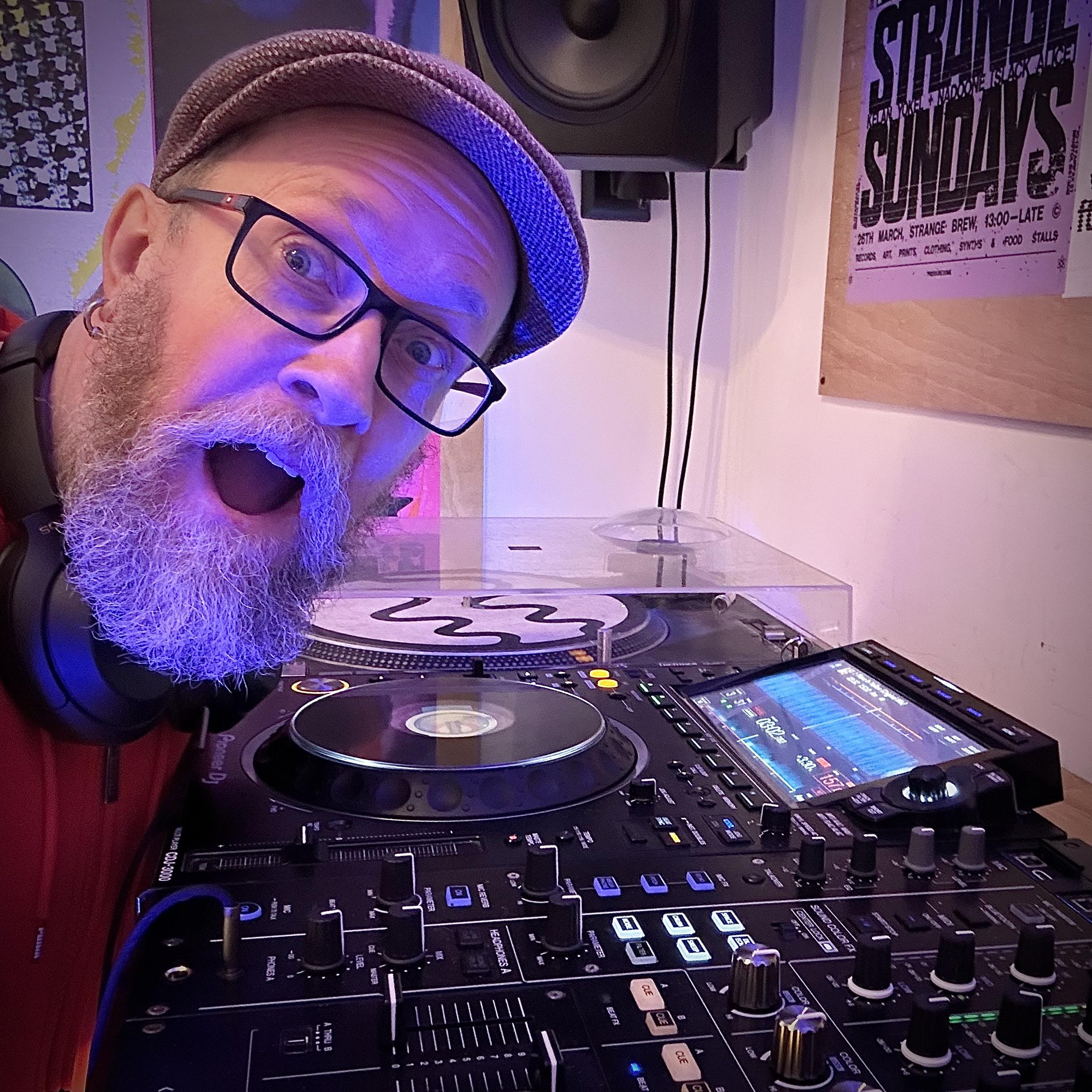 DJ lpbkdotnet Me gurning like an idiot next to some DJ equipment